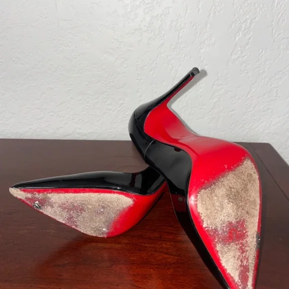 Christian Louboutin ‘So Kate’ Heel - Picture 5 of 10